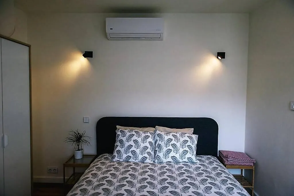Huge 3-Bed Duplex W Sauna, Jacuzzi, Terrace & Ac Apartment Prague