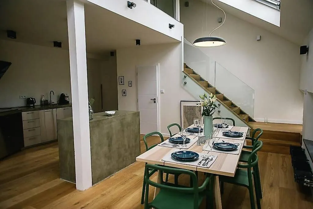 Huge 3-Bed Duplex W Sauna, Jacuzzi, Terrace & Ac Apartment Prague