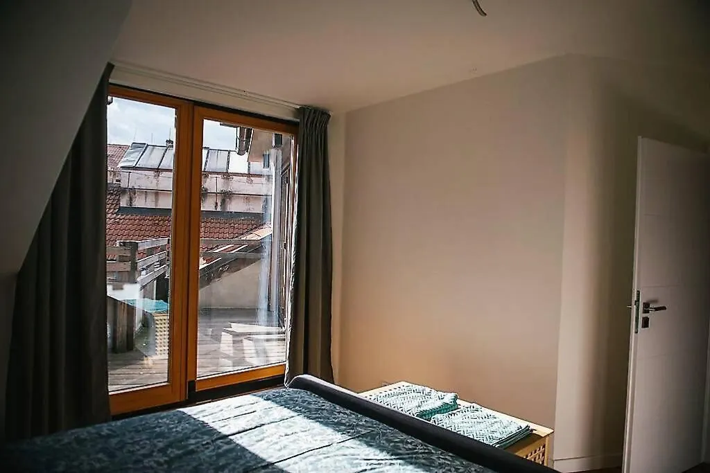Huge 3-Bed Duplex W Sauna, Jacuzzi, Terrace & Ac Apartment Prague