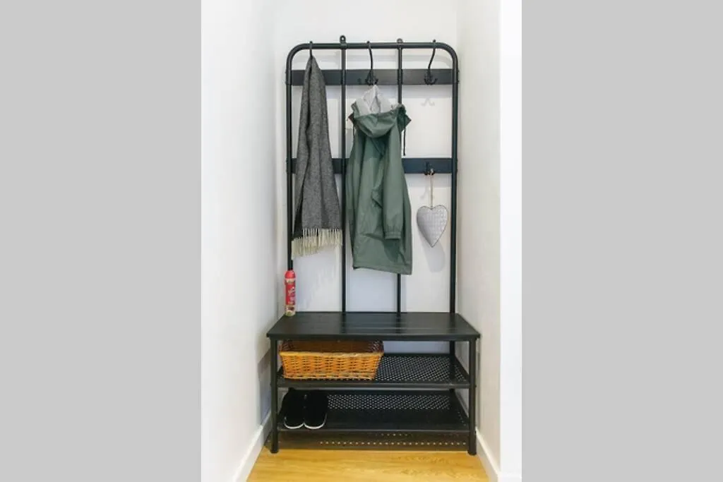 Apartmán Huge 3-Bed Duplex W Sauna, Jacuzzi, Terrace & Ac Praha Česká republika