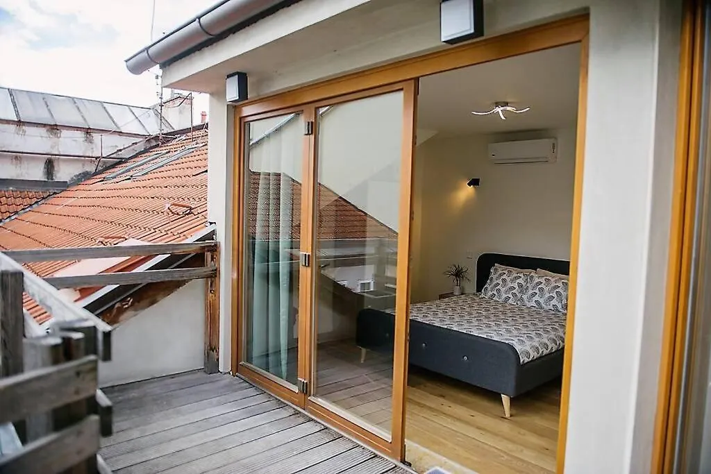 Huge 3-Bed Duplex W Sauna, Jacuzzi, Terrace & Ac Apartment Prague
